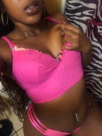Seven , 23  female escort, Central Jersey