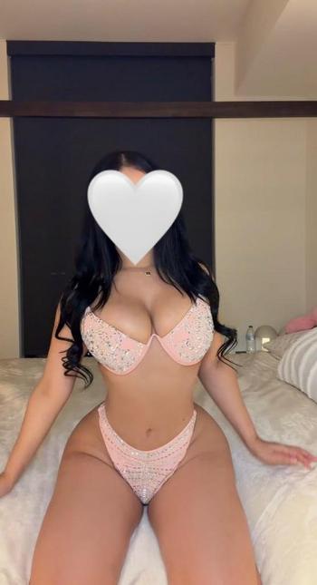 Charoline, 25  female escort, Central Jersey